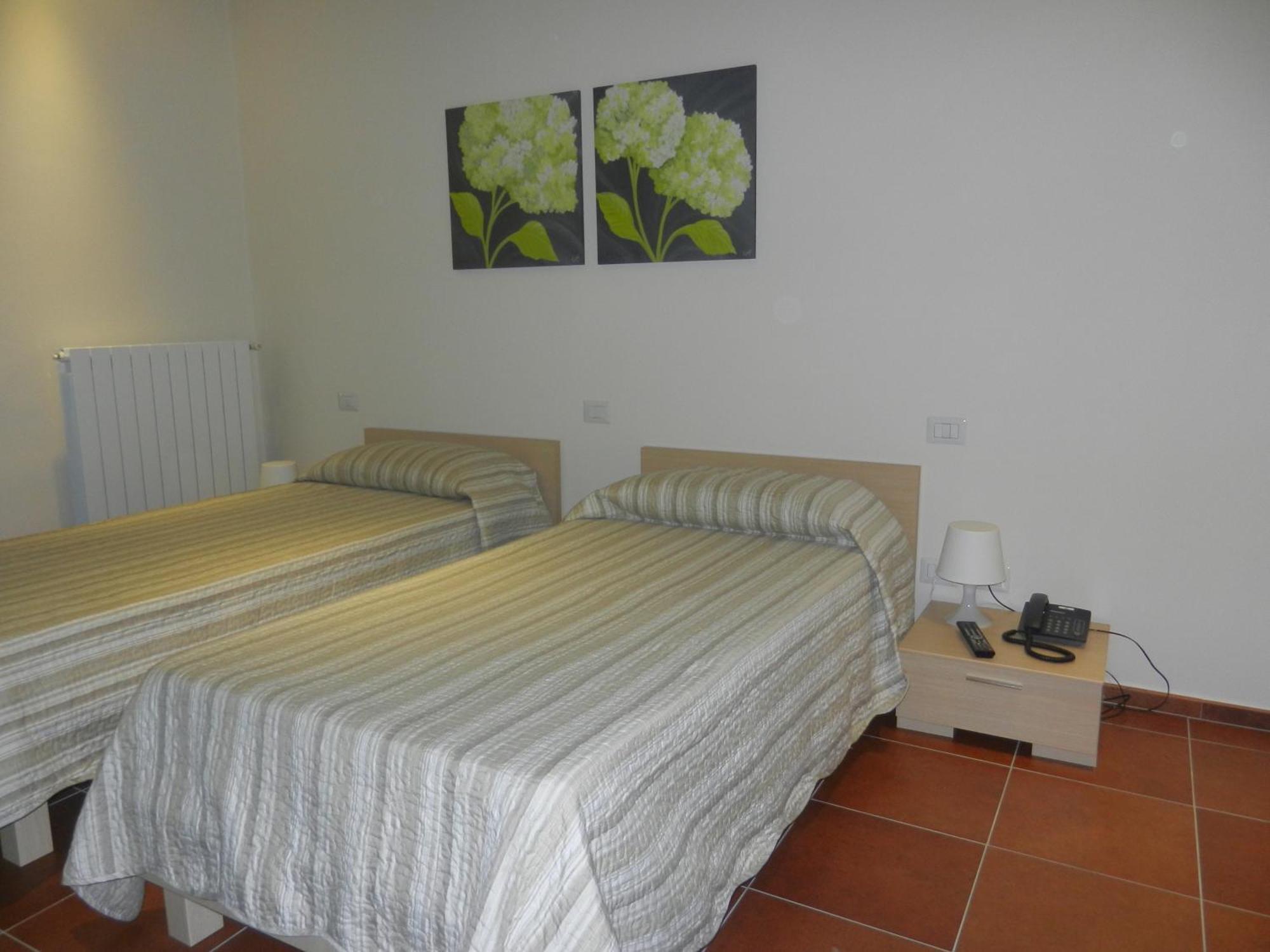 B&B Ad Hoc Costa di Mezzate Bagian luar foto